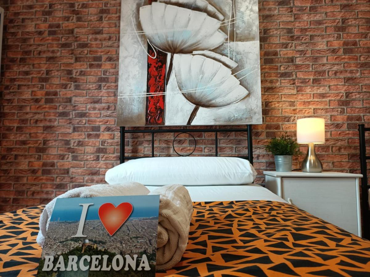 Diagonal House Hostel Barcelona Exterior foto